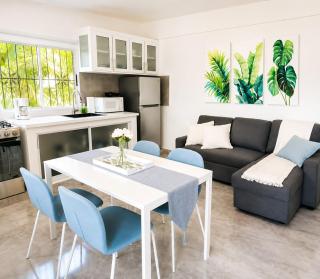 Premium 2BR 2BA Beachfront Terrace AC Parking WiFi - 6