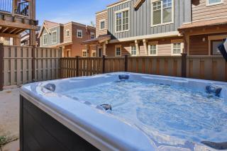 Silver Star #702 - 2 Bed TH Spa - 0