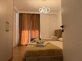 Beachfront Central Apartments - 9