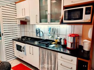 Apto com sacada e churrasq 260m Praia Brava COI302 - 1