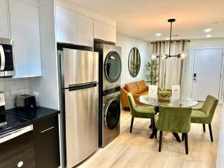 New Fully Renovated 2BR House near DTLV - 9