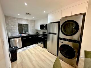 New Fully Renovated 2BR House near DTLV - 4