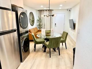 New Fully Renovated 2BR House near DTLV - 2