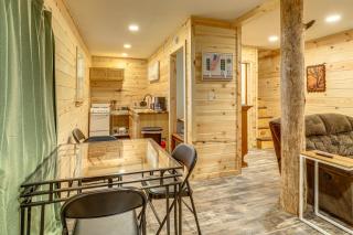 Hunt, Fish & Stargaze: Doniphan Cabin on 25 Acres - 7