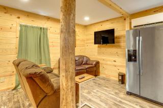 Hunt, Fish & Stargaze: Doniphan Cabin on 25 Acres - 1