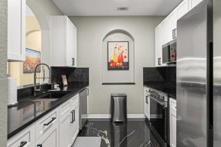 Newly Renovated Luxury 2 Bedroom Vista Cay Getaway minutes from Universal - 8