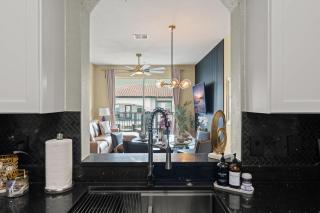 Newly Renovated Luxury 2 Bedroom Vista Cay Getaway minutes from Universal - 4