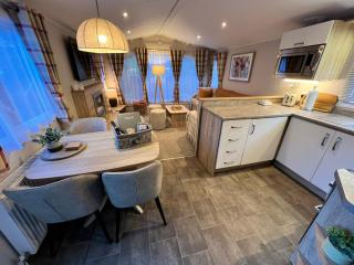 Woodland Escape with Hot Tub - Aberdeunant Hall Caravan Park - 2
