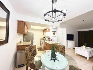 Central 1BR Condo Near Strip Pool Gym Balcony - 1