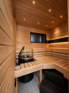 Northern Elegance - 2