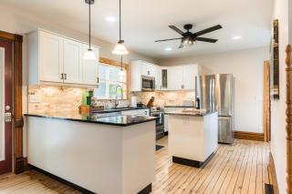 Golden Hour Retreat - Sauna Hot Tub & Fire Pit - 5