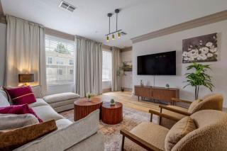 Stylish Vista Cay 3BR Comfort at a Prime Location - 0