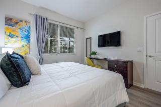 Cozy 2BR condo Comfort and Prime Location - 5