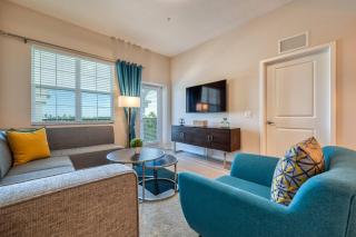 Spacious 3BR Near Parks and Convention Center - 0
