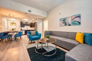 Spacious 3BR Near Parks and Convention Center - 4