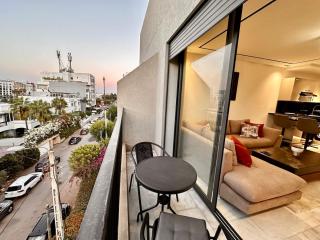 Cozy Studio in France-Ville, Balcony with No Overlooking Neighbors - 3