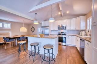 4bd Beach Villa, Private Deck on Sand - 5