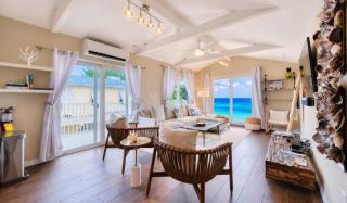 4bd Beach Villa, Private Deck on Sand - 2
