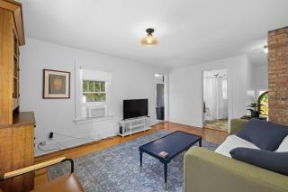 Charming 2BR Near Downtown Fort Wayne with Free Parking - 8