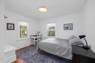 Charming 2BR Near Downtown Fort Wayne with Free Parking - 6