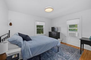Charming 2BR Near Downtown Fort Wayne with Free Parking - 7