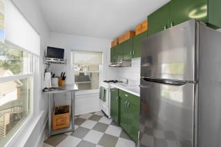 Charming 2BR Near Downtown Fort Wayne with Free Parking - 5