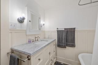 Charming 2BR Near Downtown Fort Wayne with Free Parking - 1