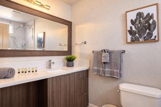Explore Gaslamp in this Trendy 2BR Sleeps 5 - 5