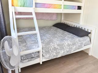 Tairua Garden Hideaway - Homestay with Private Room - 8