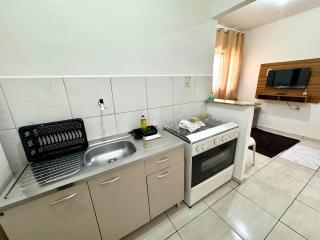 APT6 Completo em Bairro Central Tranquilo com ArCondicionado SmartTV e Garagem - 2