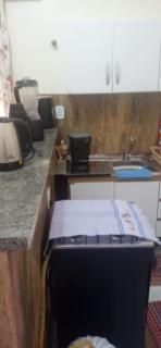 Casa com ótima localização, composta por 2 quartos, com ar-condicionado nos dois quartos, além de garagem para carro hatch de pequeno porte - 3