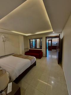 RockCliff Resort - 2 Bedroom Chalet Apartment - Kashmir Point Murree - 9