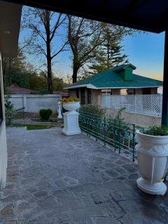 RockCliff Resort - 2 Bedroom Chalet Apartment - Kashmir Point Murree - 6