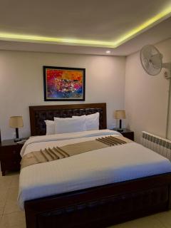 RockCliff Resort - 2 Bedroom Chalet Apartment - Kashmir Point Murree - 2
