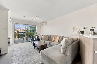 WELL990 - Cityside Comfort - 9