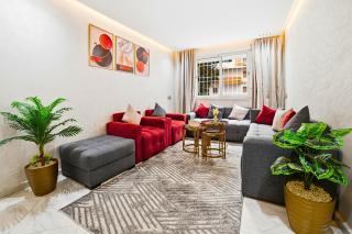 Elegant 2-Bedroom Apartment with AC, Fast WiFi & Free Parking - 0