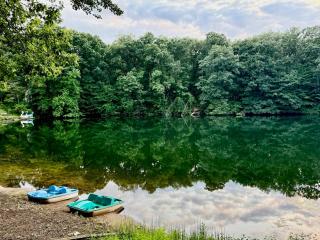 Serenity Lake House Private Lakefront Escape - 2