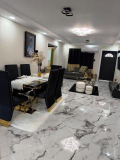 Luxury Villa-Elysium Noire at Seville 3 - 1