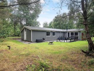 Spacious Retreat by Limfjorden - 9