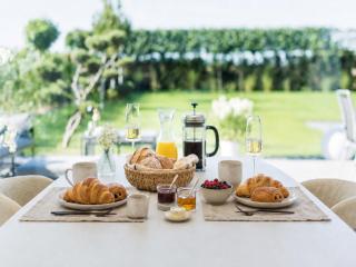 Villa Awans Luxury stay for 6 with Pool - 5