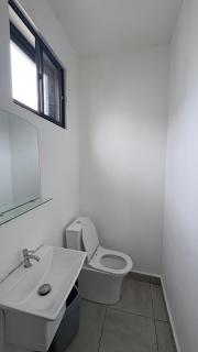 Modern 2 Bedroom Apartment for rent in Labone - 7