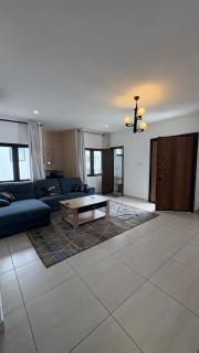 Modern 2 Bedroom Apartment for rent in Labone - 9