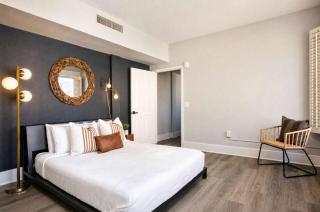Modern Gaslamp Suite Walk to Petco & Convention - 6