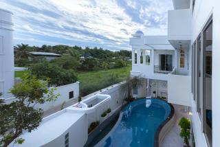 Beaumont Pool Villa with Rooftop and Billiards - 9