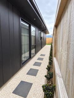 Separate entry room with share bathroom - 1