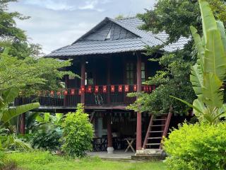 Pák Pe Homestay - 0