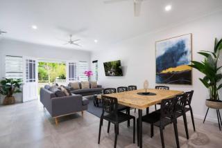 Botanical Gardens Spa Villa - Edge Hill Cairns sleeps 9 Pet Friendly - Edge Hill - 9