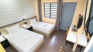 Swing & Pillows - Golden Roof Hotel Seri Iskandar, Ipoh - 4