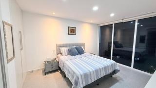 Modern and comfortable apartment with ocean views - 1