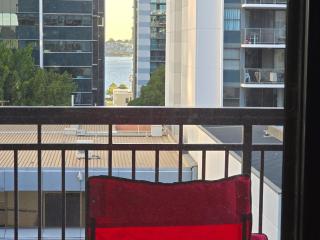 Comfortable spacious 2BR East Perth apartment - 3